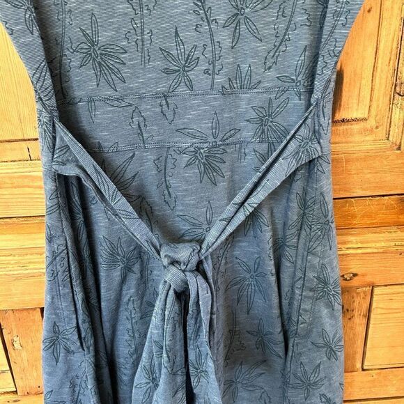 Toad & Co Small Blue T-Shirt Dress Cue Wrap Cafe Dress Update Leaf Print - Picture 6 of 7